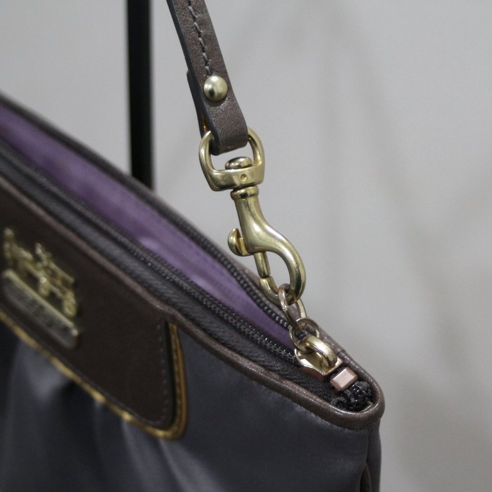 Coach Wristlet - Picture 4 of 7